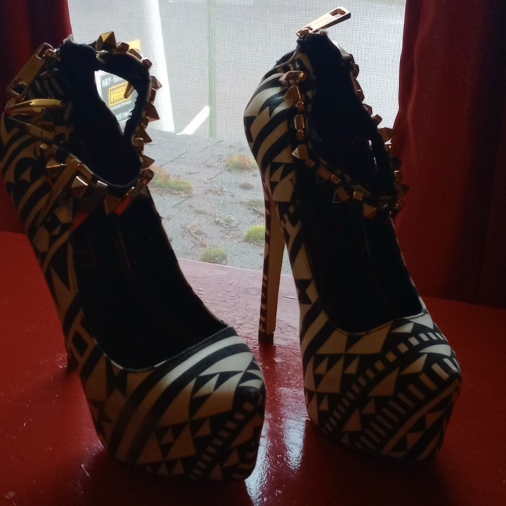 Unique Pumps